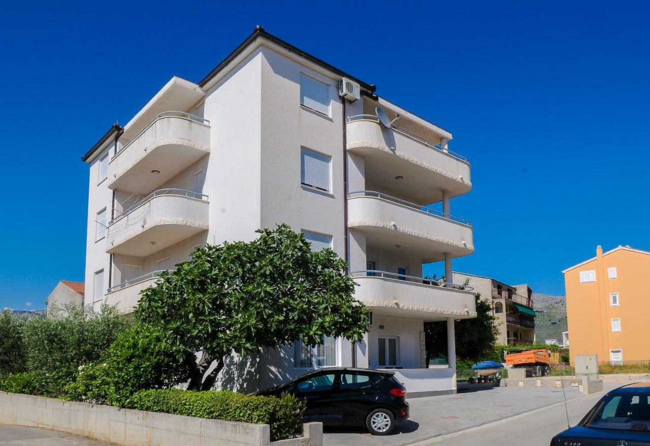 Apartment Neva Split Exterior photo